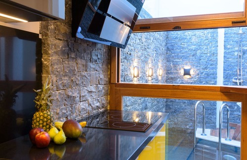 Plaka Villa | Sea Front Villa in Plaka