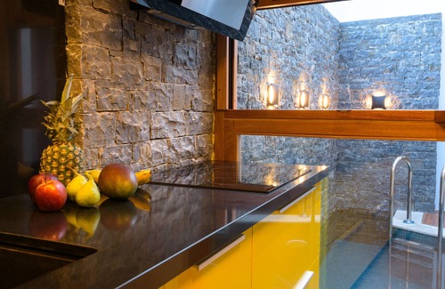 Plaka Villa | Sea Front Villa in Plaka
