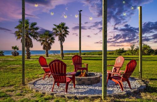 Port Bolivar House | Sea Height Spacious 4BR Getaway! Gulf Views & Gameroom Fun