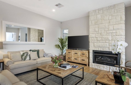 Flinders House | Sea La Vie - walking distance to the beach and the charming village of Flinders