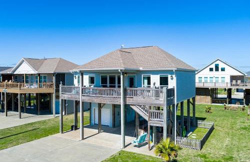 Crystal Beach House | Sea Leggs Cabin home
