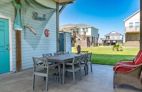 Crystal Beach House | Sea Leggs Cabin home