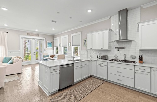 Santa Rosa Beach House | Sea Mist in Prominence | Golf Cart, Bikes, Pools, Walk to Big Chill!