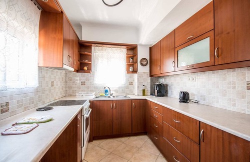 Trapeza Apartment | Sea & Mountain Horizon by Myrto
