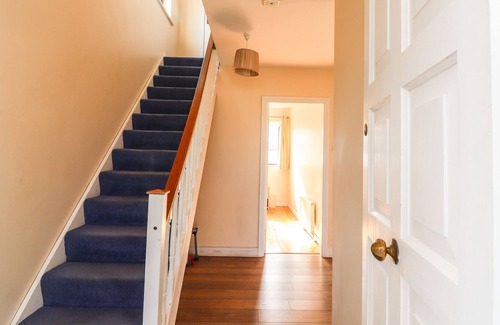 Lahinch Cottage | SEA PARK COTTAGE, pet friendly in Lahinch, County Clare