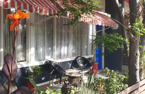 Semaphore House | "Sea Retro Getaway" An ideal space for workers and holiday makers alike!