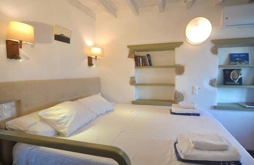 Chora House | Sea & Sunset View Villa Chora with private jacuzzi