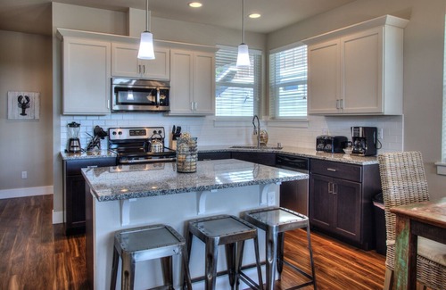 Ocean Shores House | Sea Turtle Cottage - Oyhut Bay Seaside Village