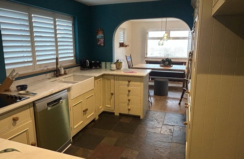 Pagham House | Sea Urchins Bungalow on Pagham Beachfront sleeps up to 8, Pet Friendly