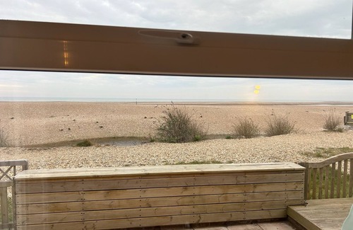 Pagham House | Sea Urchins Bungalow on Pagham Beachfront sleeps up to 8, Pet Friendly