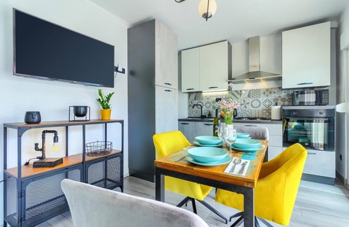 Kastel Stafilic Apartment | Sea-view apartment in Kastel