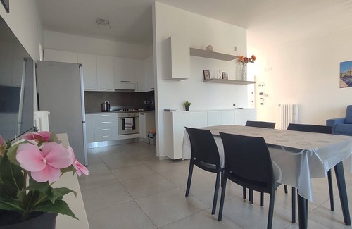 Bari Apartment | Sea view apartment, fully equipped kitchen, free WiFi connection free parking