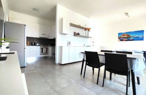 Bari Apartment | Sea view apartment, fully equipped kitchen, free WiFi connection free parking
