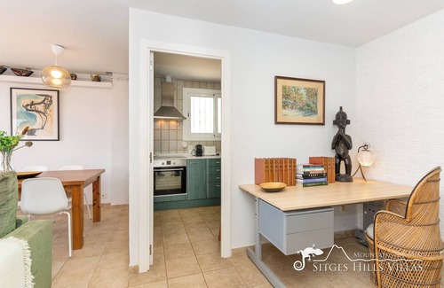 Sitges Apartment | Sea View Apartment in Sitges, near beach and port.