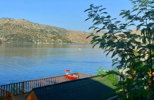 Bozburun Ski Chalet | Sea View Bungalow w Pier and Terrace in Bozburun