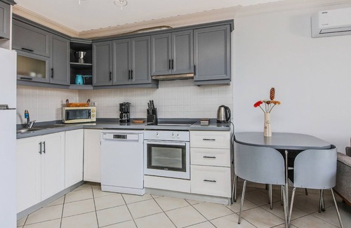 Bogazici House | Sea View Flat with Balcony 6 min to Beach
