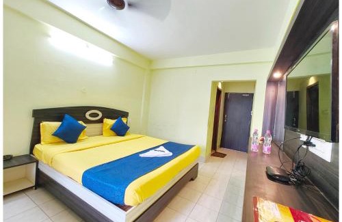 Ayodhya House | SEA VIEW from ROOFTOP And BALCONY- Beachfront Hotel - PRIVATE BEACH AREA- GARDEN - HOTEL Retreat Asish Puri