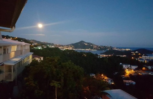 Estate Contant Apartment | Sea View One-Bedroom Apartment in St. Thomasnn