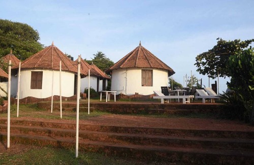 Varkala Resort | Sea View Rooms on the Cliff. Just 50 meters walk to the beach