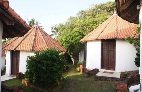 Varkala Resort | Sea View Rooms on the Cliff. Just 50 meters walk to the beach