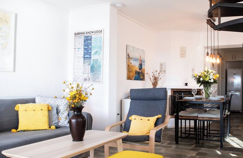 Saronida Apartment | Sea View spacious apartment next to the Beach in Saronida, Athens Riviera