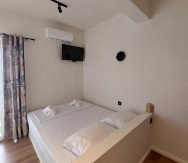Kalyves Apartment | Sea View Studio - Chavalon Apartments