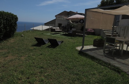 Pietranera Apartment | sea ​view villa floor