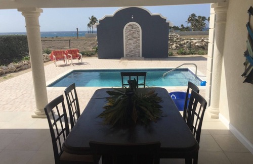 Apple Hall House | Sea view Villa with a pool