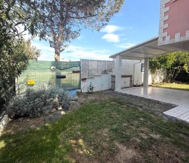 Sarimsakli Apartment | Sea View Villa with Garden, Beach Access