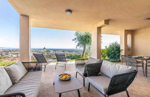 New Golden Mile Apartment | Sea Views and Garden in Hacienda Cifuentes