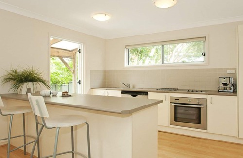 Callala Beach House | Sea Whispers – minutes walk to beach