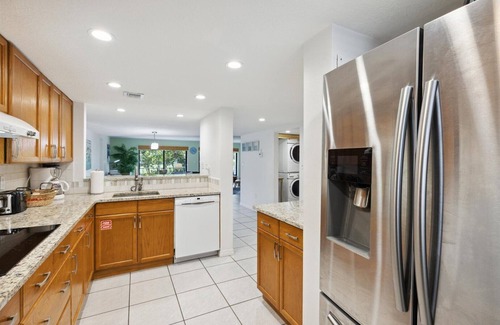 Cocoa Beach Condo | Seabreeze 3 Bed Condo w/Heated Pool & Tennis!