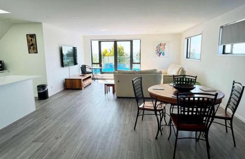 Army Bay Apartment | Seabreeze Army Bay apartment