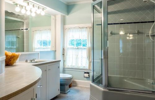 Camden House | Seabreeze Manor