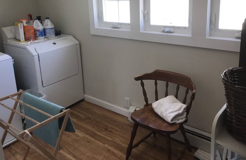 Seabrook House | Seabrook Beach May/June Sept/Oct 4 BR - 2BTH - Porch - 2 min walk to beach