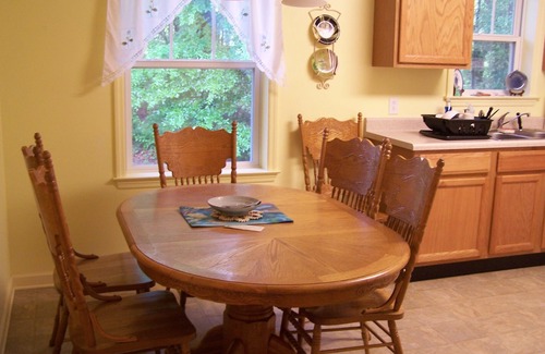 Edisto Island House | Seabrook Cottage - Nestled among the trees, a quiet rural retreat!