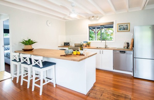 Agnes Water House | SEACHANGE LOFT HOLIDAY HOUSE - STROLL TO MAIN BEACH, BOAT PARKING