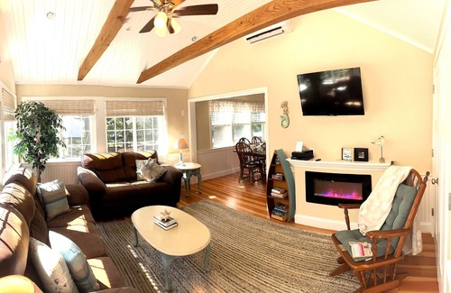 Campground Landing House | Seaclusion~ New! Bayside Beach Retreat for 2-6