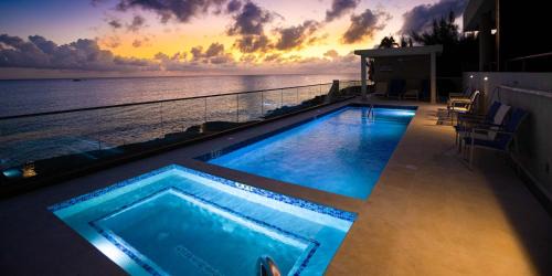 Northwest Point Apartment | SeaDreams Boutique Oceanfront Condos by Grand Cayman Villas & Condos