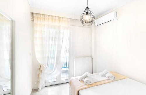 Nea Iraklia Apartment | Seafront 2 bedrooms apartment