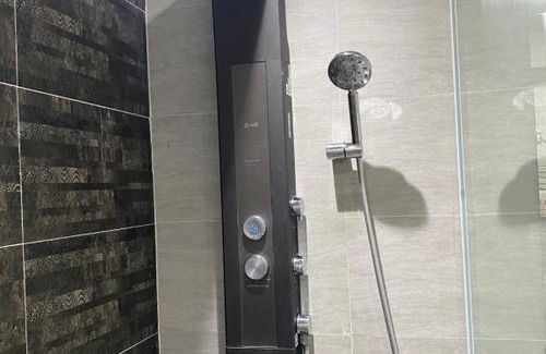 Si Rusa Apartment | Seafront 62 at Regency Tanjung Tuan, PD