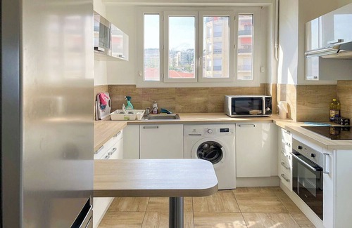 La Californie Apartment | Seafront Apartment for 6, Promenade des Anglais