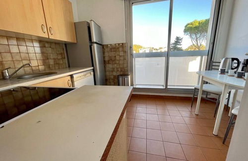 La Ciotat Apartment | Seafront apartment with private parking