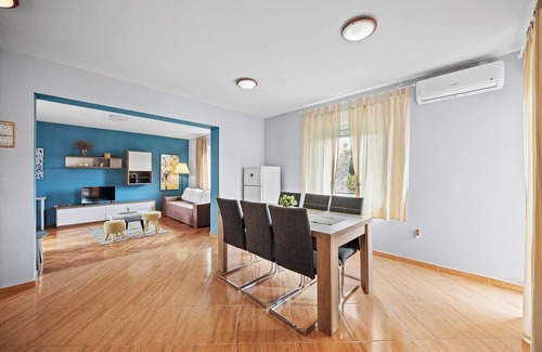 Suha Punta Condo | Seafront Apt, Tastefully Furnished - Neda Smilje
