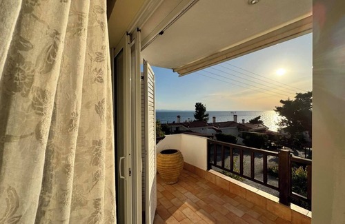 Neos Marmaras Apartment | Seafront Breathtaking View Private Apartment