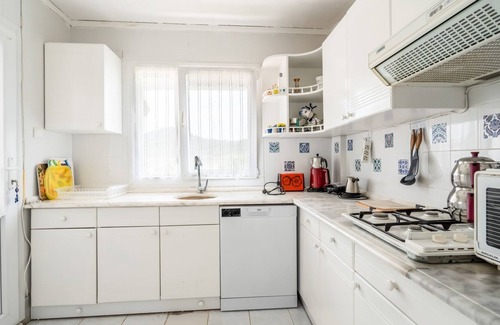 Ayvalik Apartment | Seafront Duplex Villa With Garden in Ayvalik