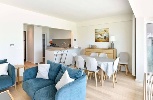 Albertstrand Apartment | Seafront Elegance Knokke
