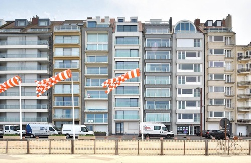 Albertstrand Apartment | Seafront Elegance Knokke