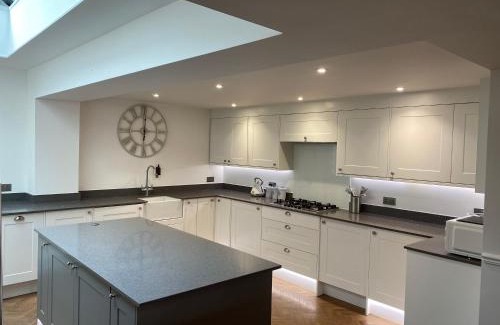 Folkestone House | Seafront folkestone Sandgate channel tunnel - 5 star property Sleeps 12