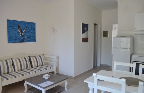 Nea Propontida Apartment | Seafront Holiday Home Artemis 3 on a Long Sandy Beach, GeoMare, Ground Floor